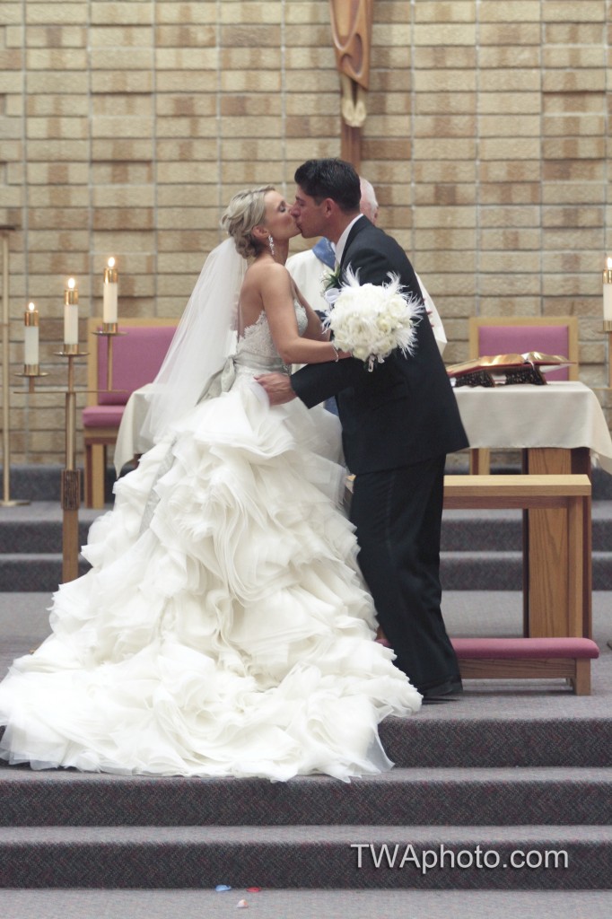 Lazaro Real Bride Style 3213