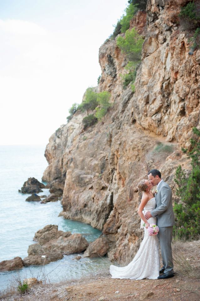 Real Bride and Husband First Kiss